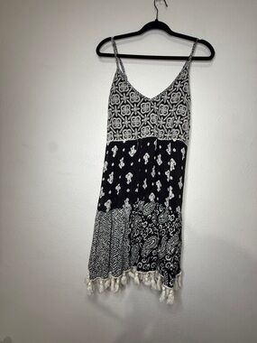 Anandas Collection Black & White Patterned Spaghetti-Strap Casual Dress. Sz M.